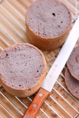 紫薯芋泥布丁奶盖蛋糕①温柔淡紫色戚风 | c76烤箱食谱的做法 步骤13