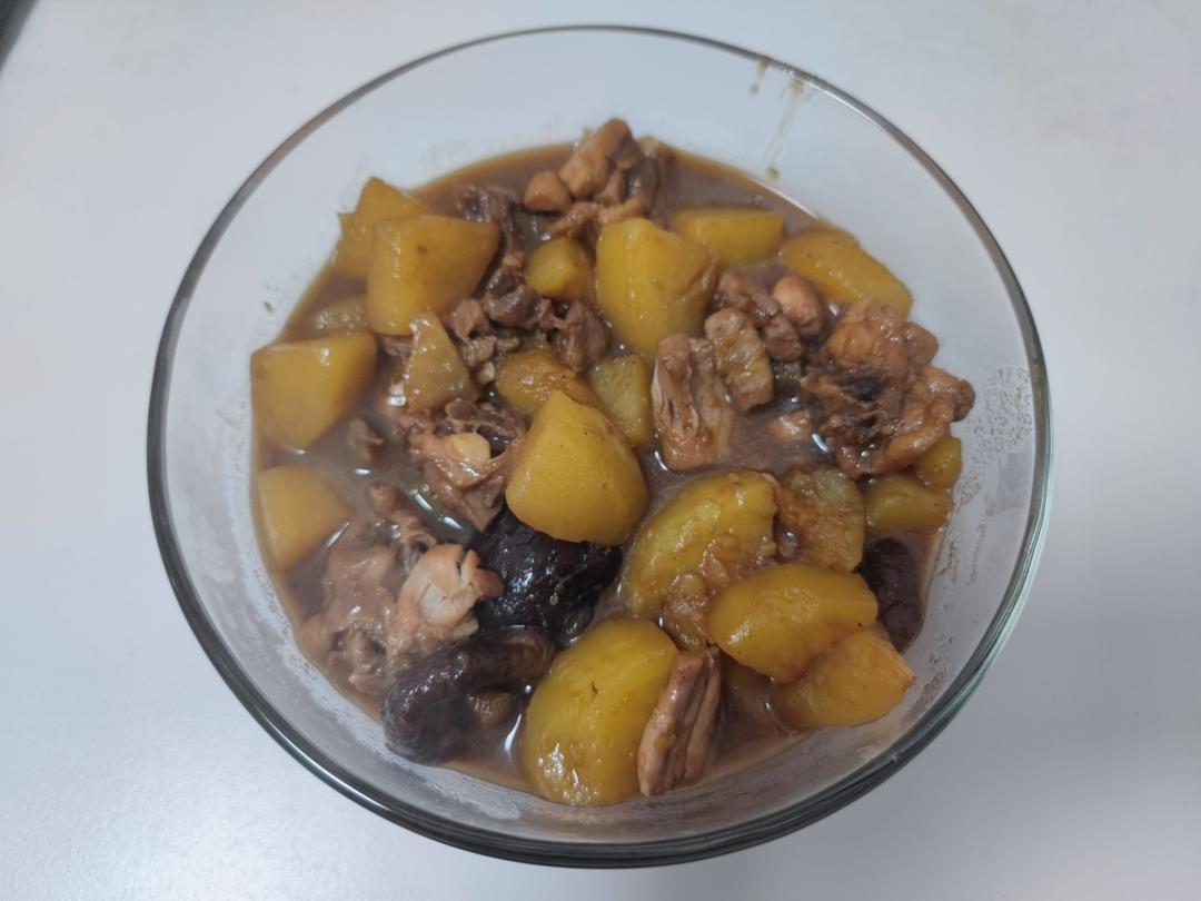超级下饭土豆香菇炖鸡腿