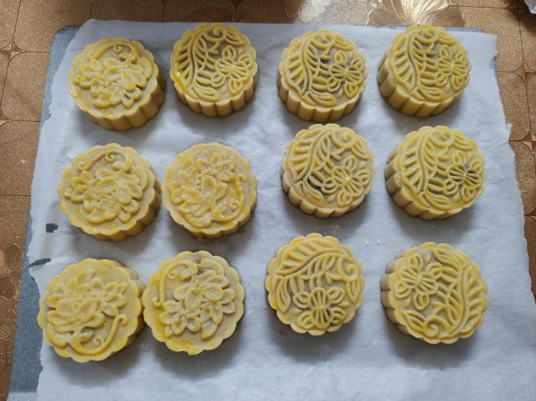 奶酥皮月饼｜不用糖浆！无需回油（金沙南瓜馅）