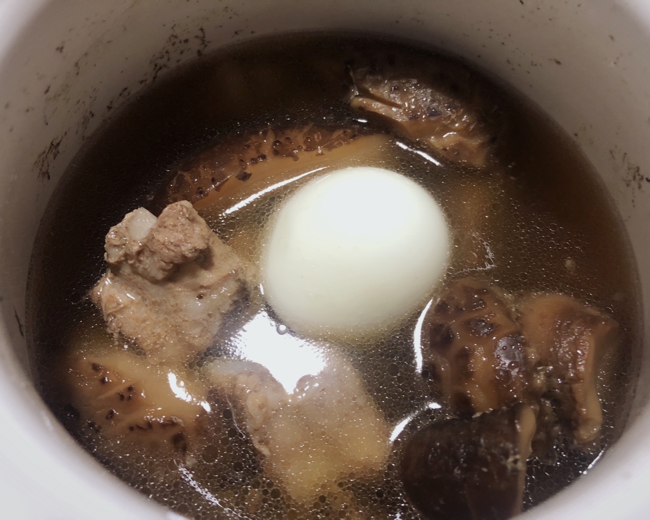 花菇排骨汤的做法 步骤4