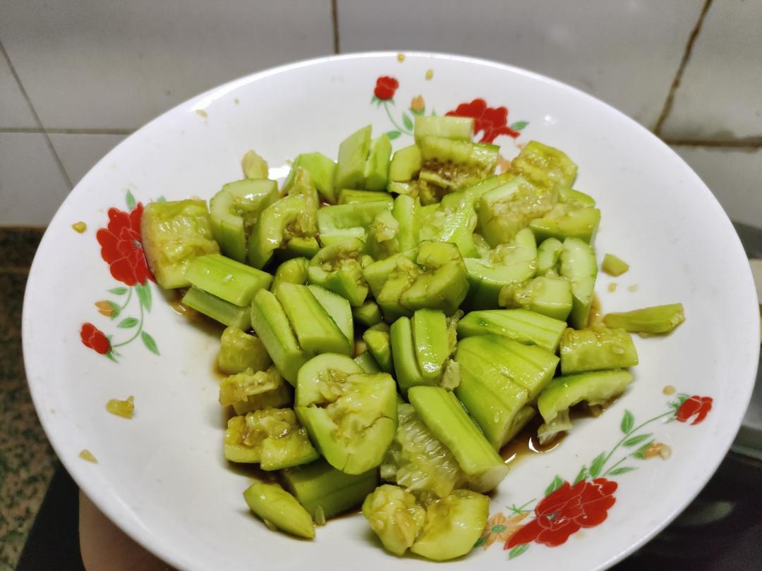 拍黄瓜（凉拌黄瓜）