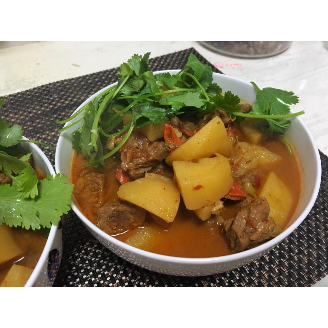 牛肉刀削面