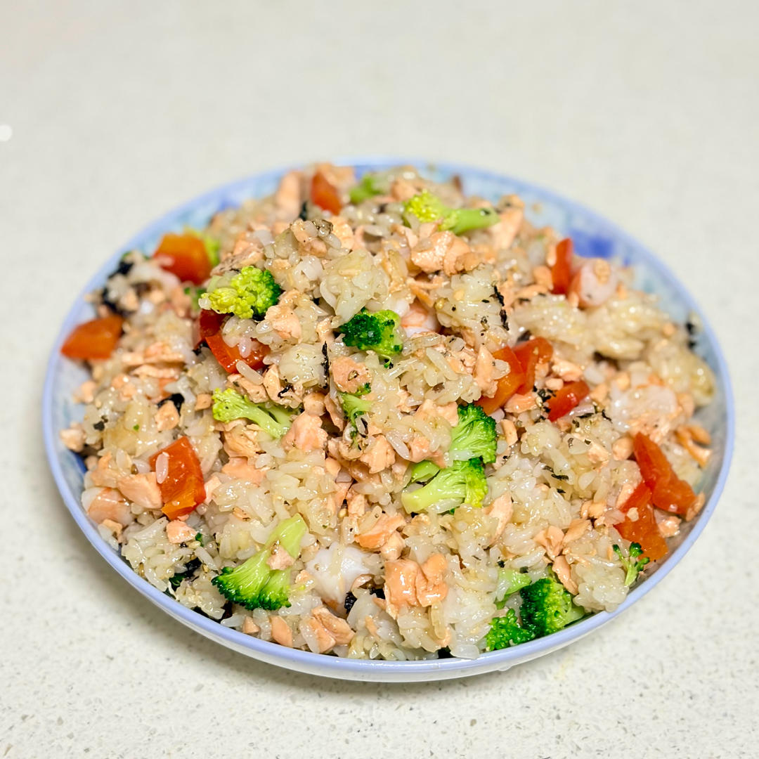 低脂三文鱼炒饭