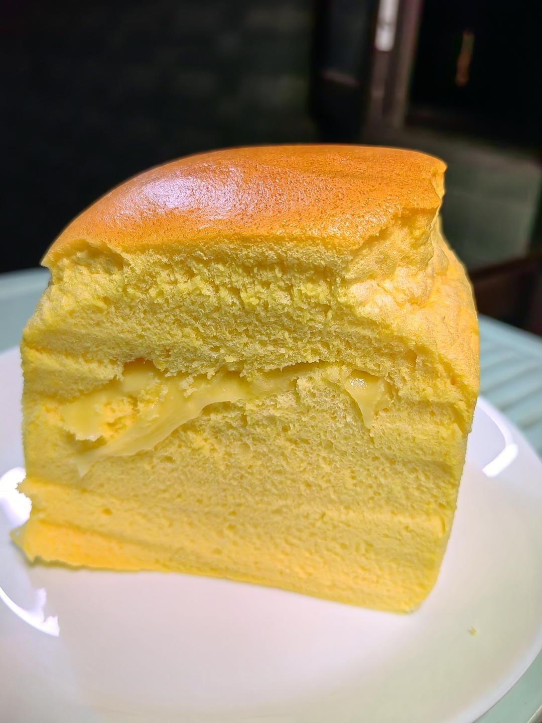 堪比柯基屁股
爆浆芝士🧀古早蛋糕