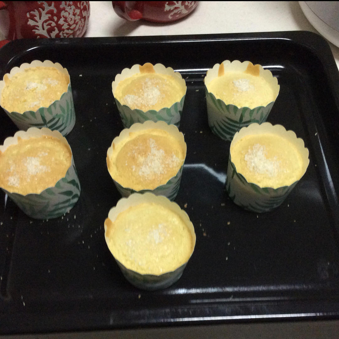 不会回缩的纸杯蛋糕--海氏烤箱定制