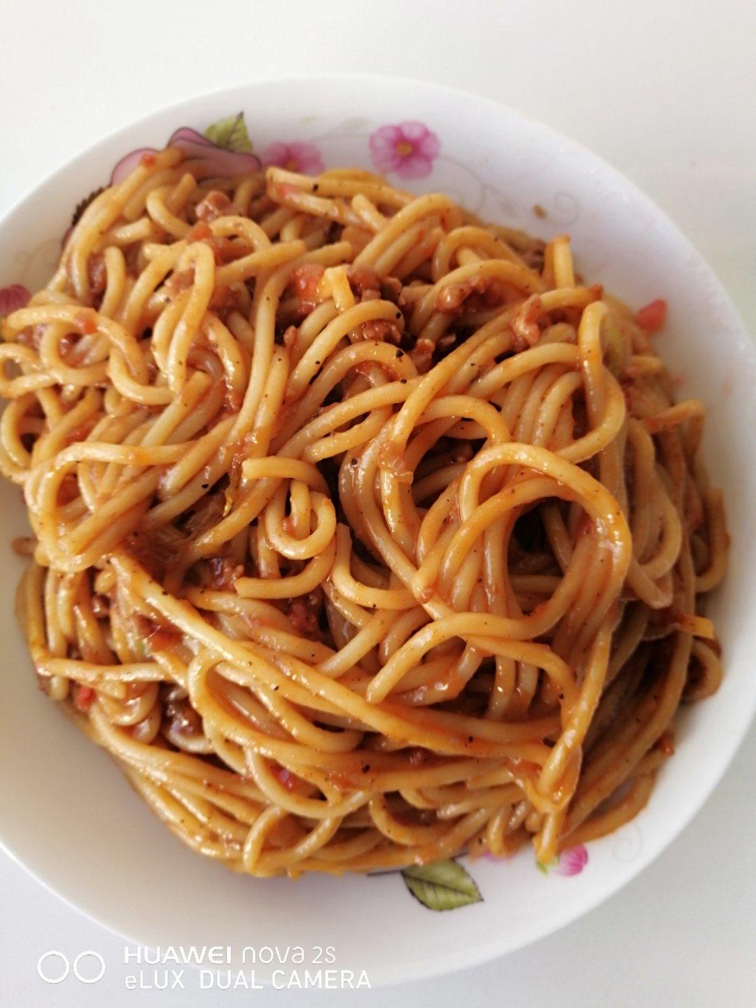 番茄肉酱意大利面