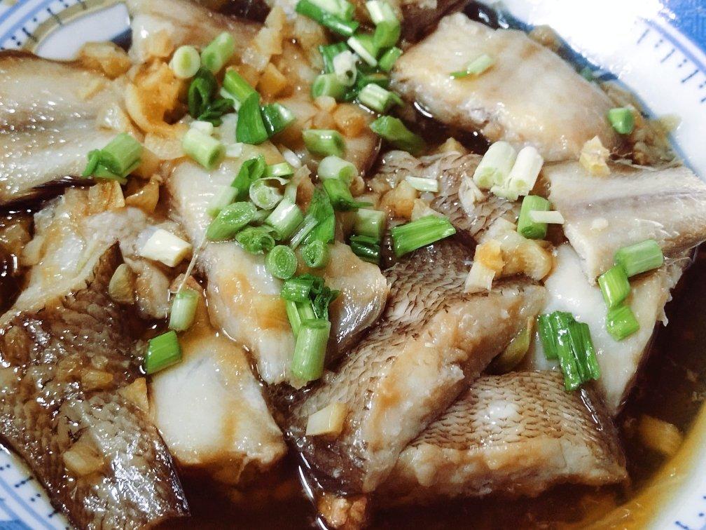 15分钟搞定【蒜蓉粉丝蒸龙利鱼】，入夏前多吃它准能瘦！