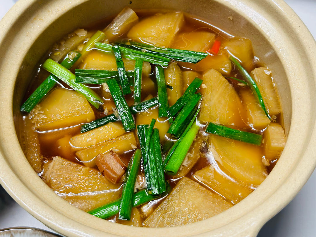 湘菜～腊肉炖萝卜