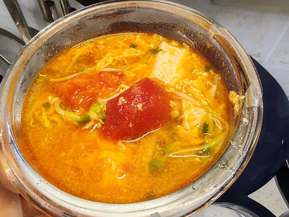 西红柿金针菇鸡蛋汤