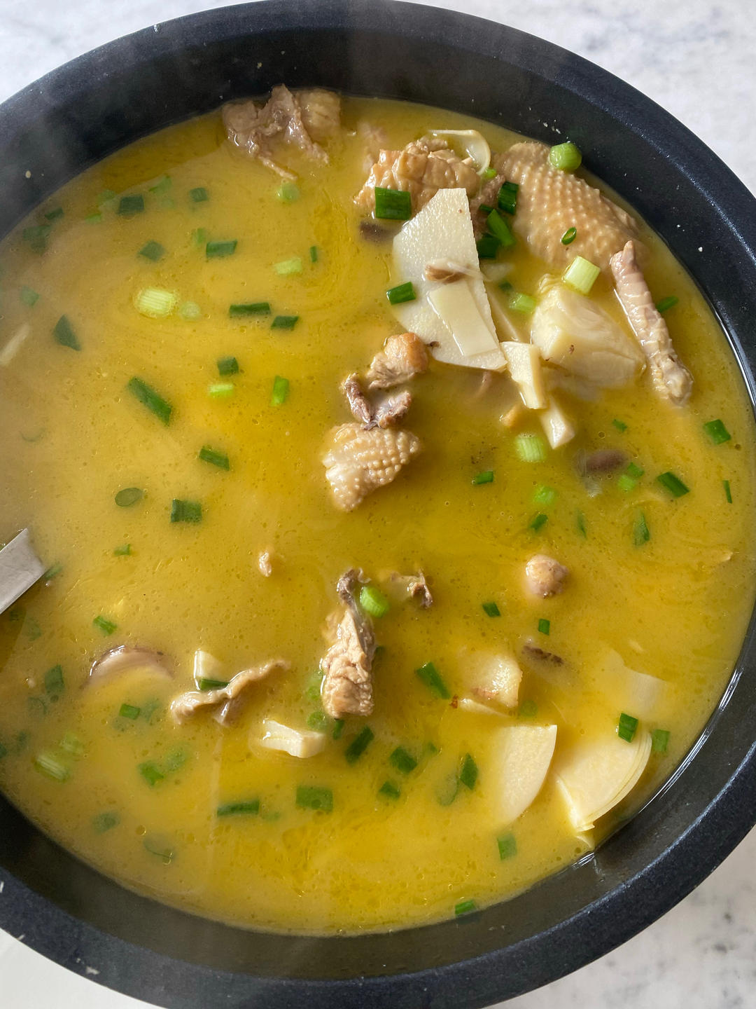 竹笋香菇母鸡汤