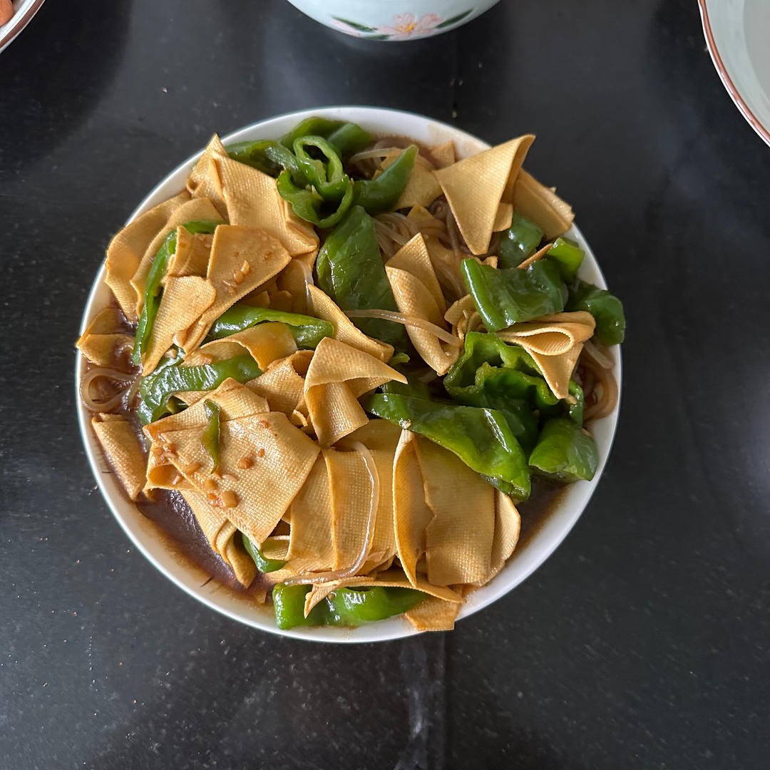 不用厨艺的尖椒干豆腐