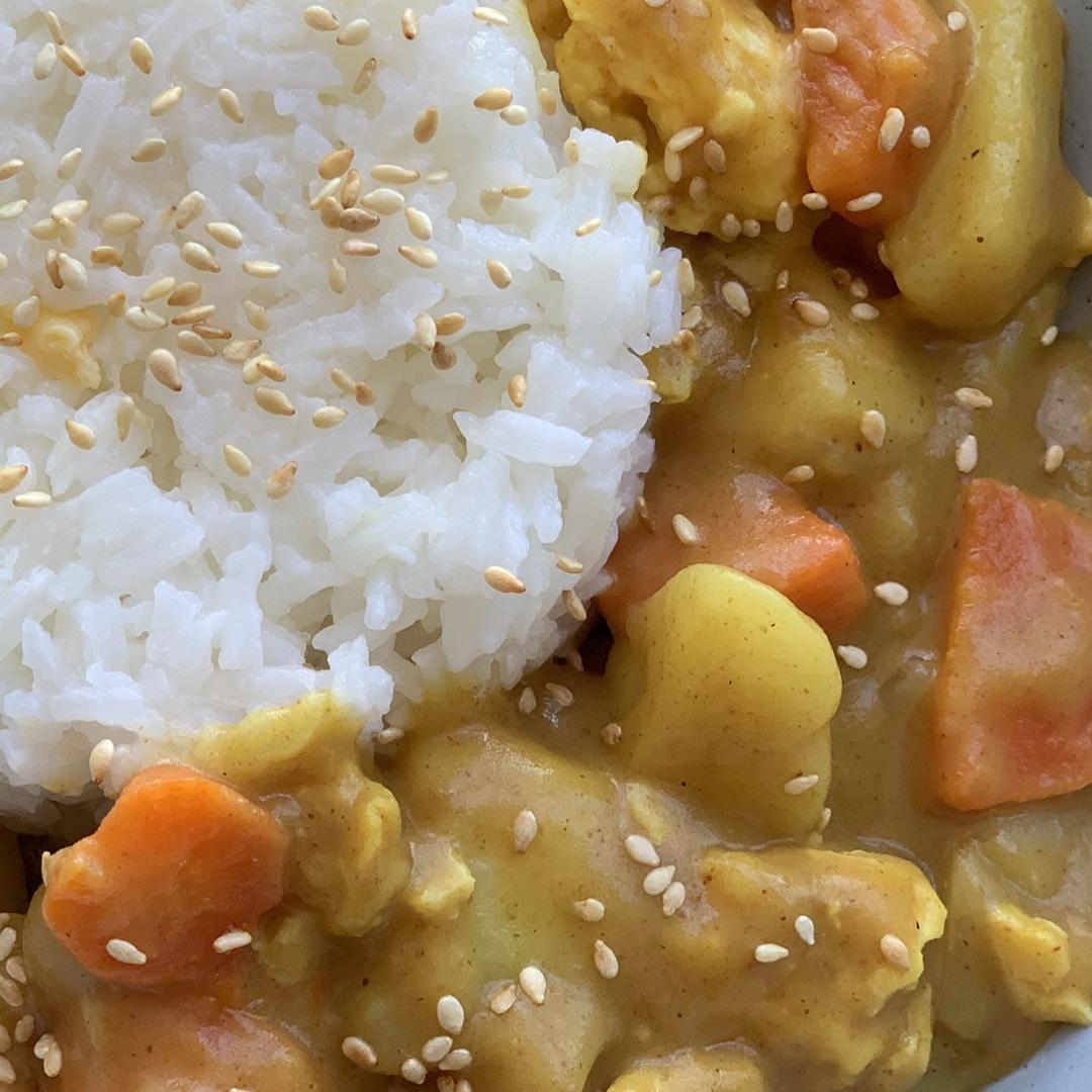 Mr董的招牌咖喱牛肉饭