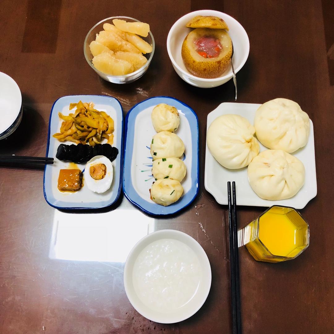 沈小马儿做的我的早餐餐桌