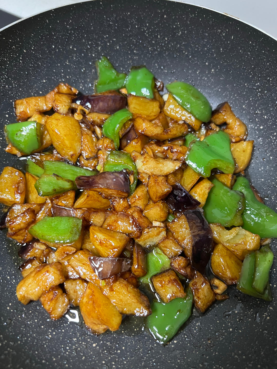 地三鲜（茄子，土豆，青椒）