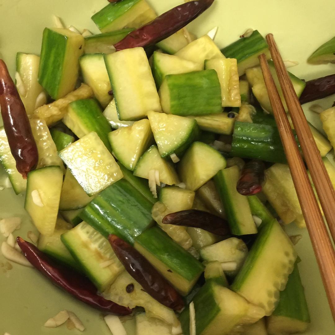 酸辣拍黄瓜