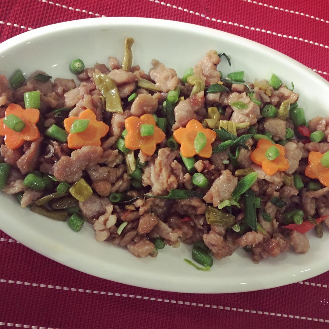 酸豆角炒肉
