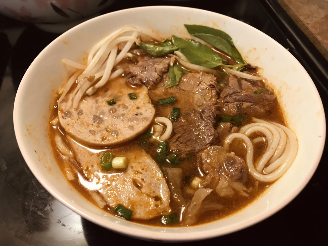 越南顺化牛肉粉Bún Bò Huế（辣）