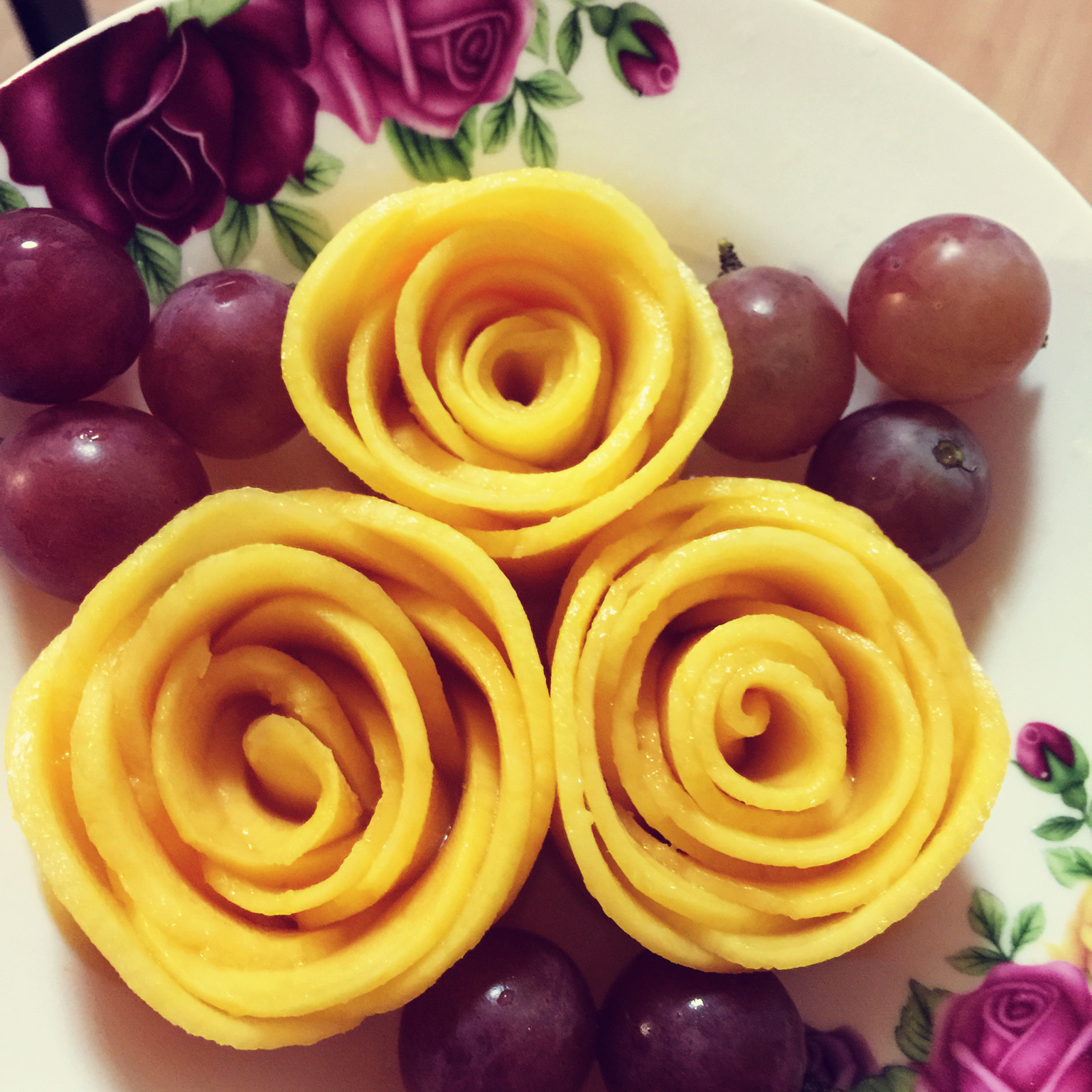 芒果玫瑰花
