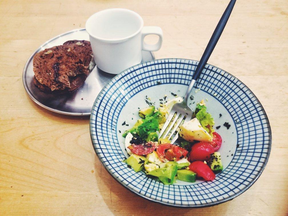 牛油果海苔肉松拌饭