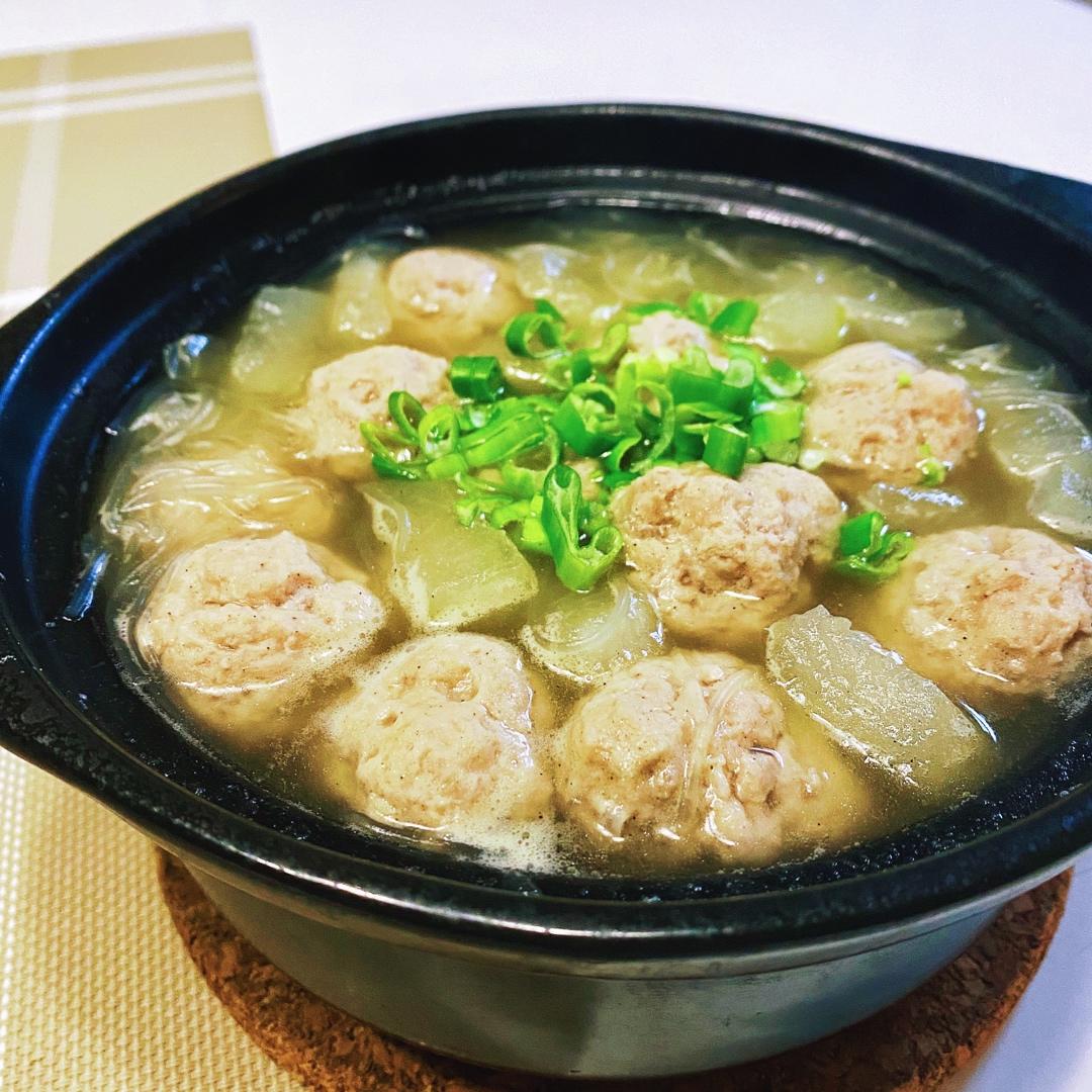 白菜丸子粉丝汤