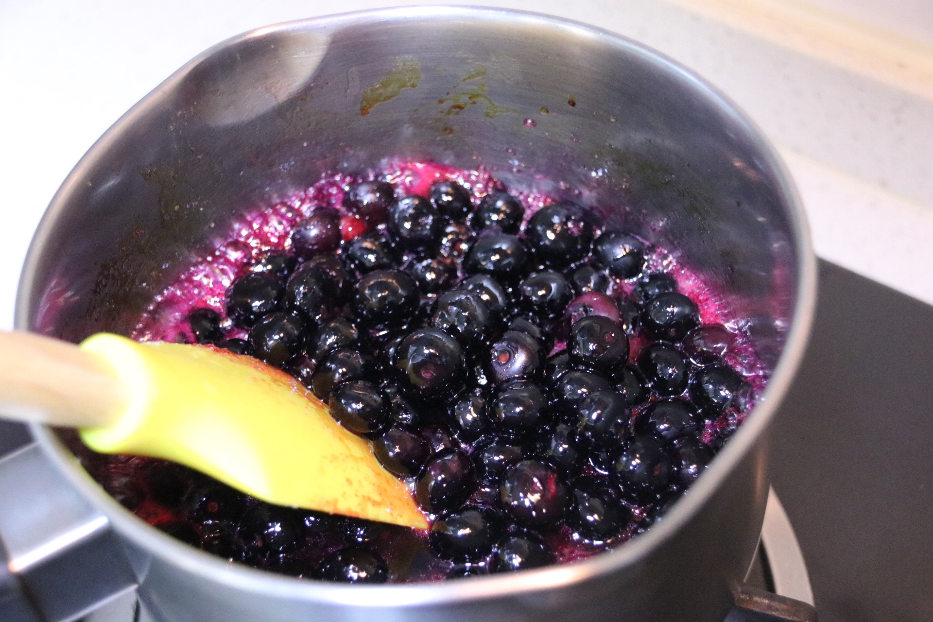 超简单的蓝莓酱的做法 步骤2