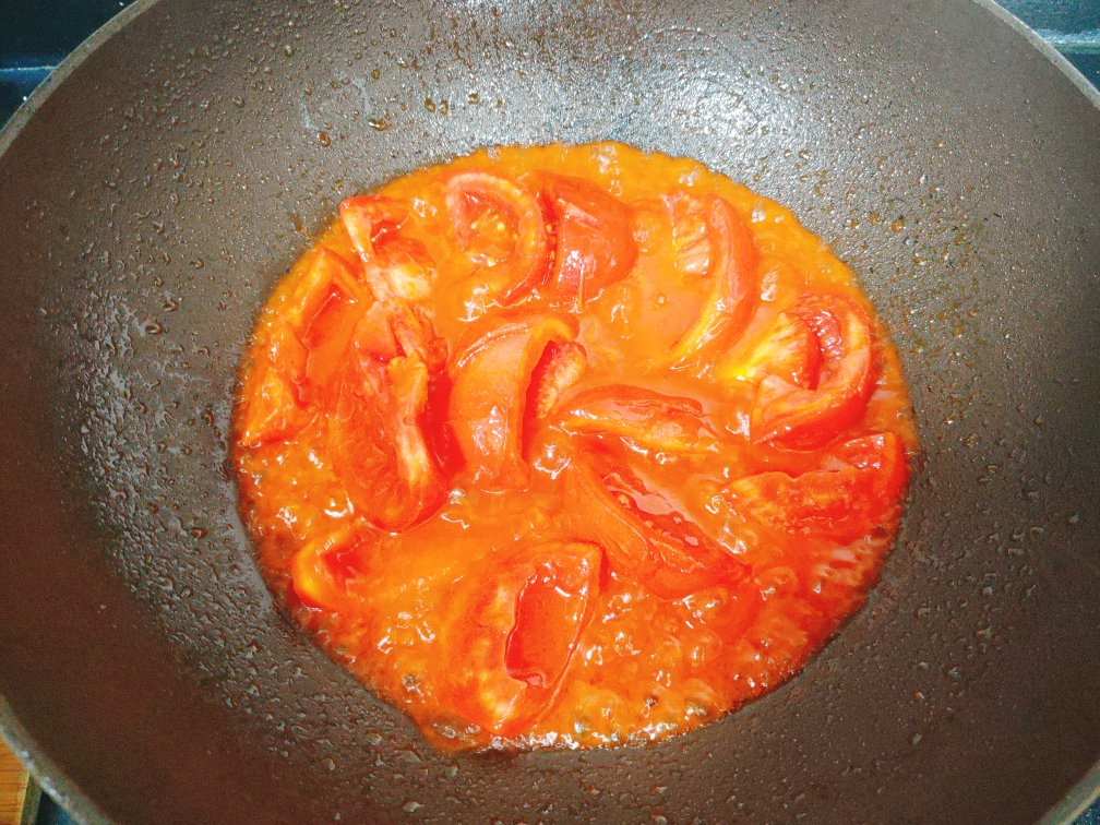 番茄豆腐女神煲的做法 步骤2