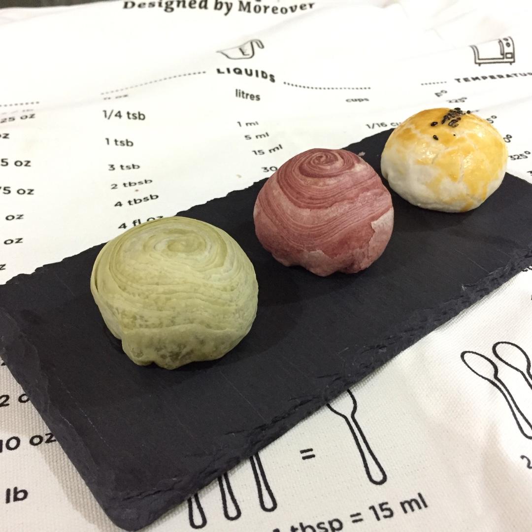 蛋黄酥~紫薯、抹茶、原味~花好月圆，中秋快乐~内附一次做六色蛋黄酥方法~