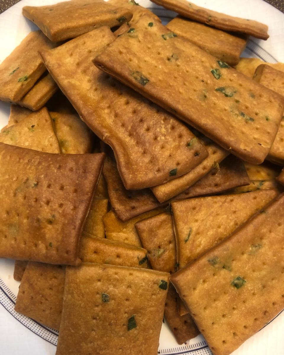 超级简单的葱香苏打饼
