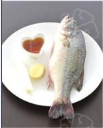 换个料汁儿做蒸鱼-------红蒸鲈鱼的做法 步骤1