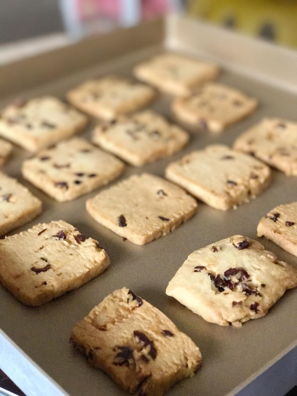 新手起步超简单黄油饼干（葡萄干/抹茶口味）