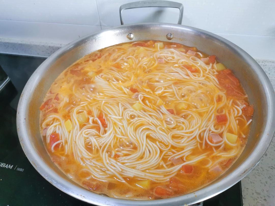 番茄土豆焖面