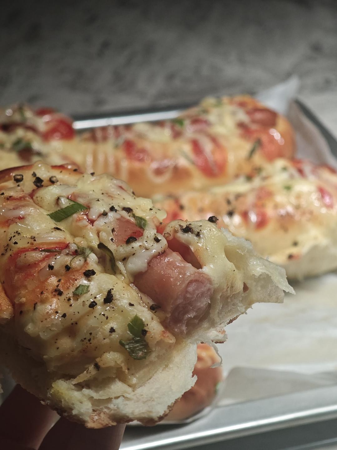 一个面团撑起一家店的台式面包—香肠面包