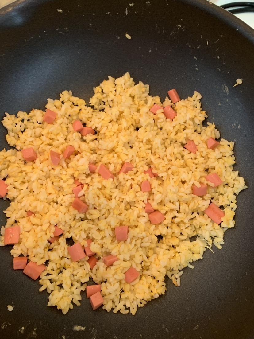粒粒均匀的蛋炒饭