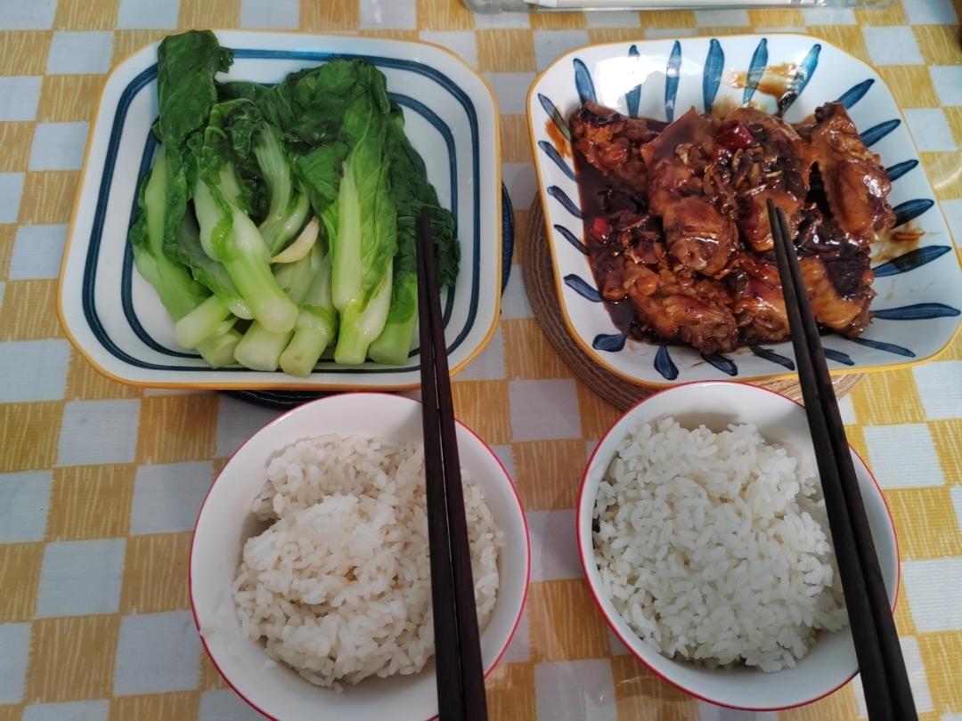 外婆教我的红烧鸡翅·连汤汁都狠好吃！！！