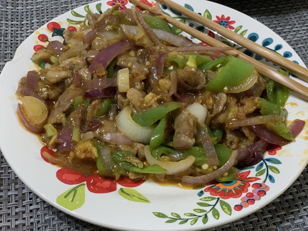 下饭菜：洋葱青椒炒肉片