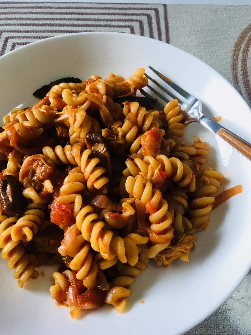 20分钟搞定的洋葱西红柿意大利面（3人份）