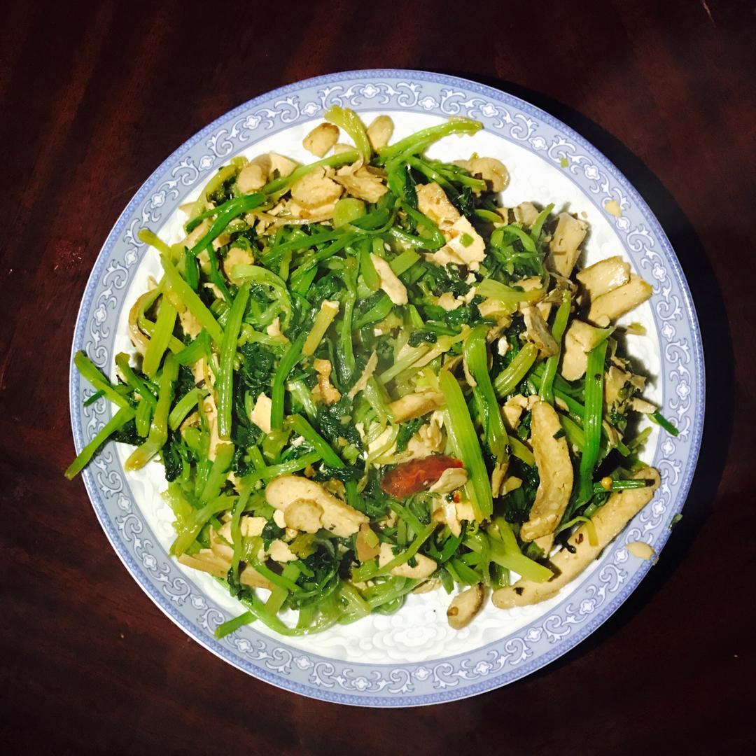 芹菜炒香干
