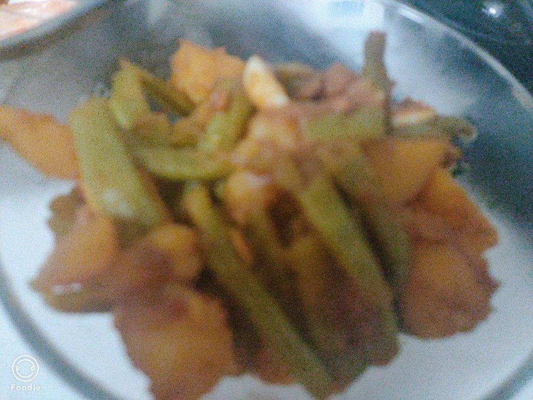 土豆炖豆角