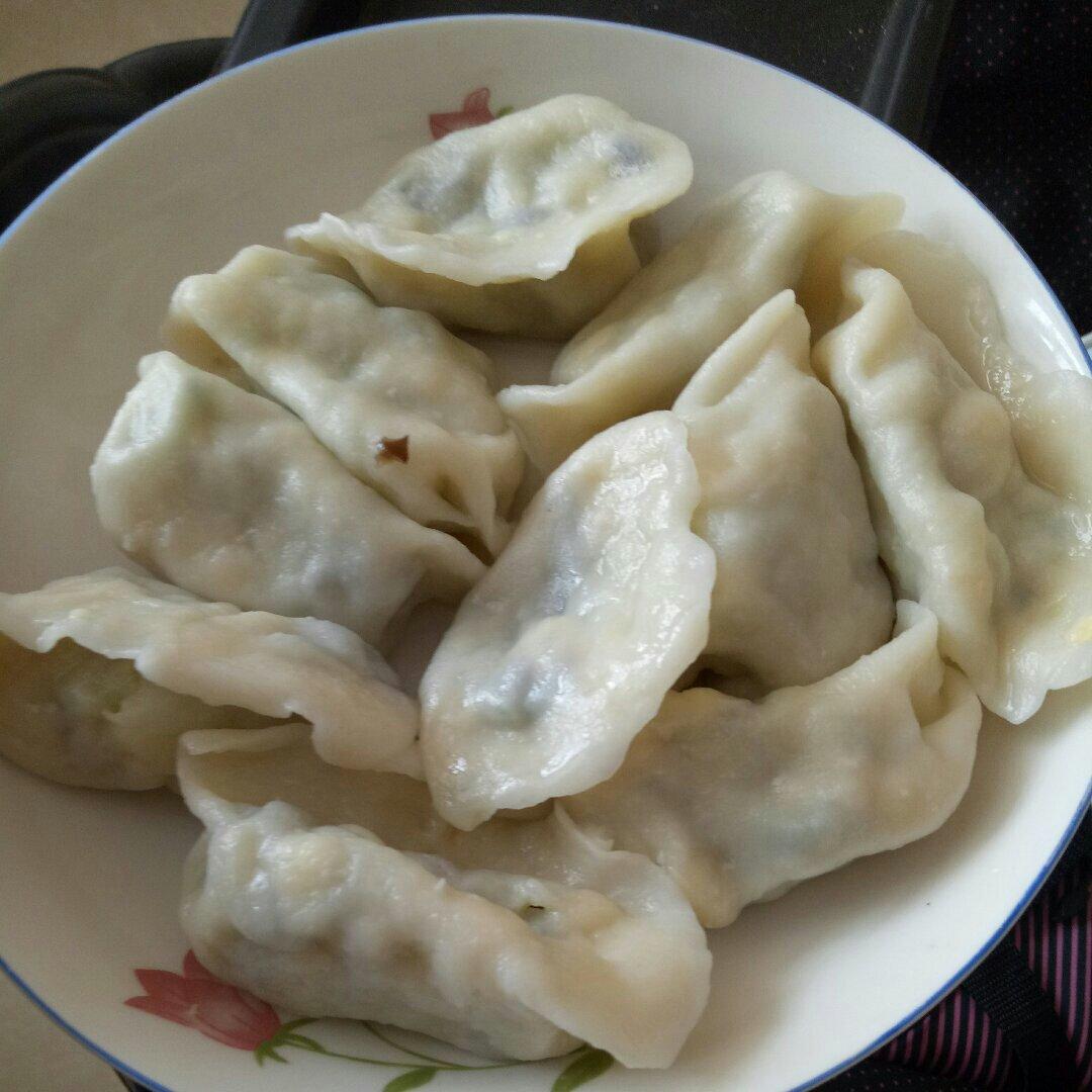 清淡的黄瓜鸡蛋水饺