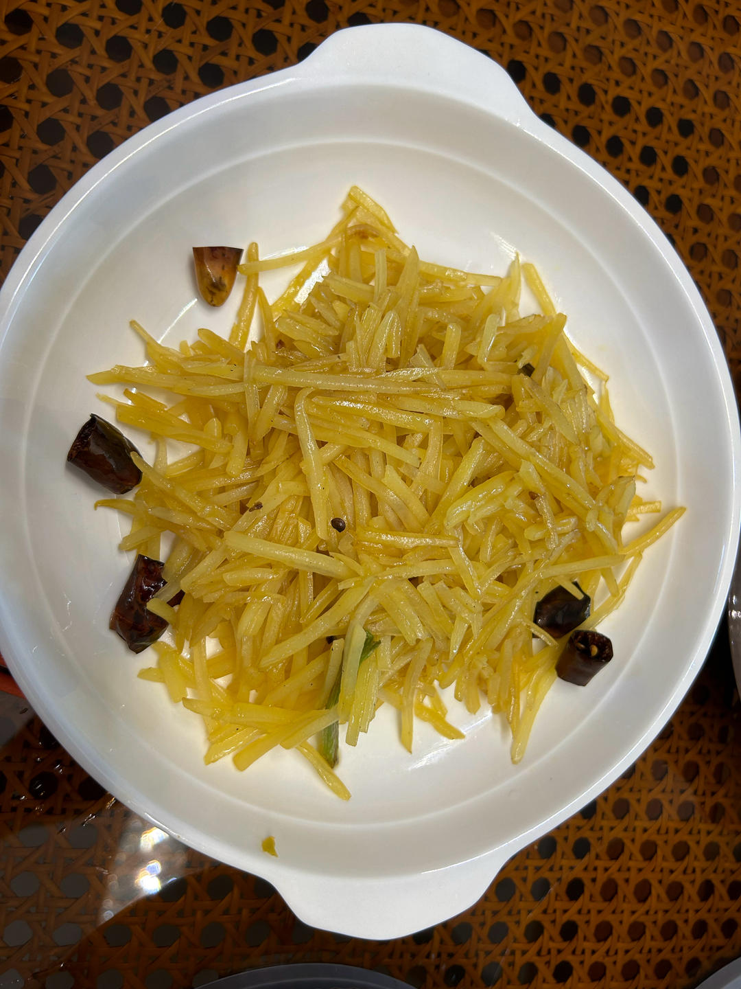 青椒土豆丝（炒制不粘锅，入口不软烂）