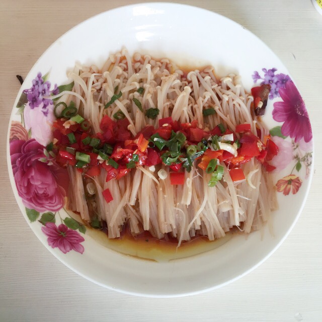 剁椒金针菇