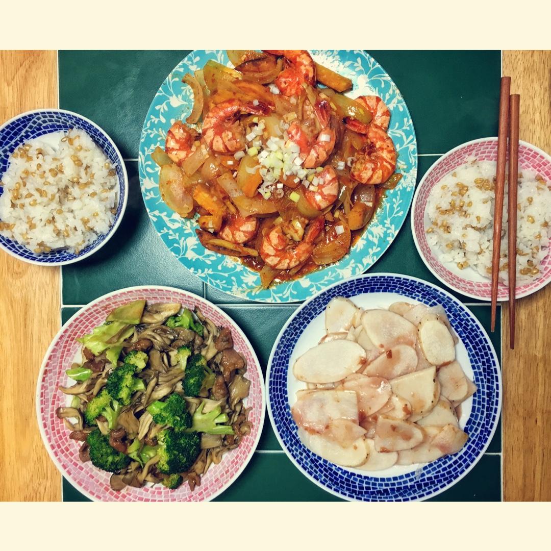 蓝瘦香菇
（西蓝花瘦肉炒香菇）