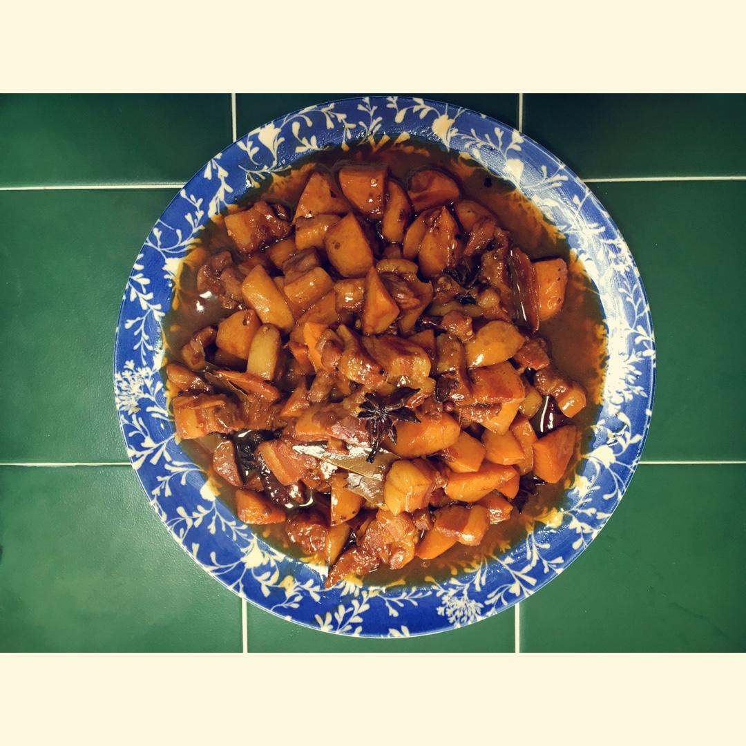 吃着碗里望着锅里的红烧肉