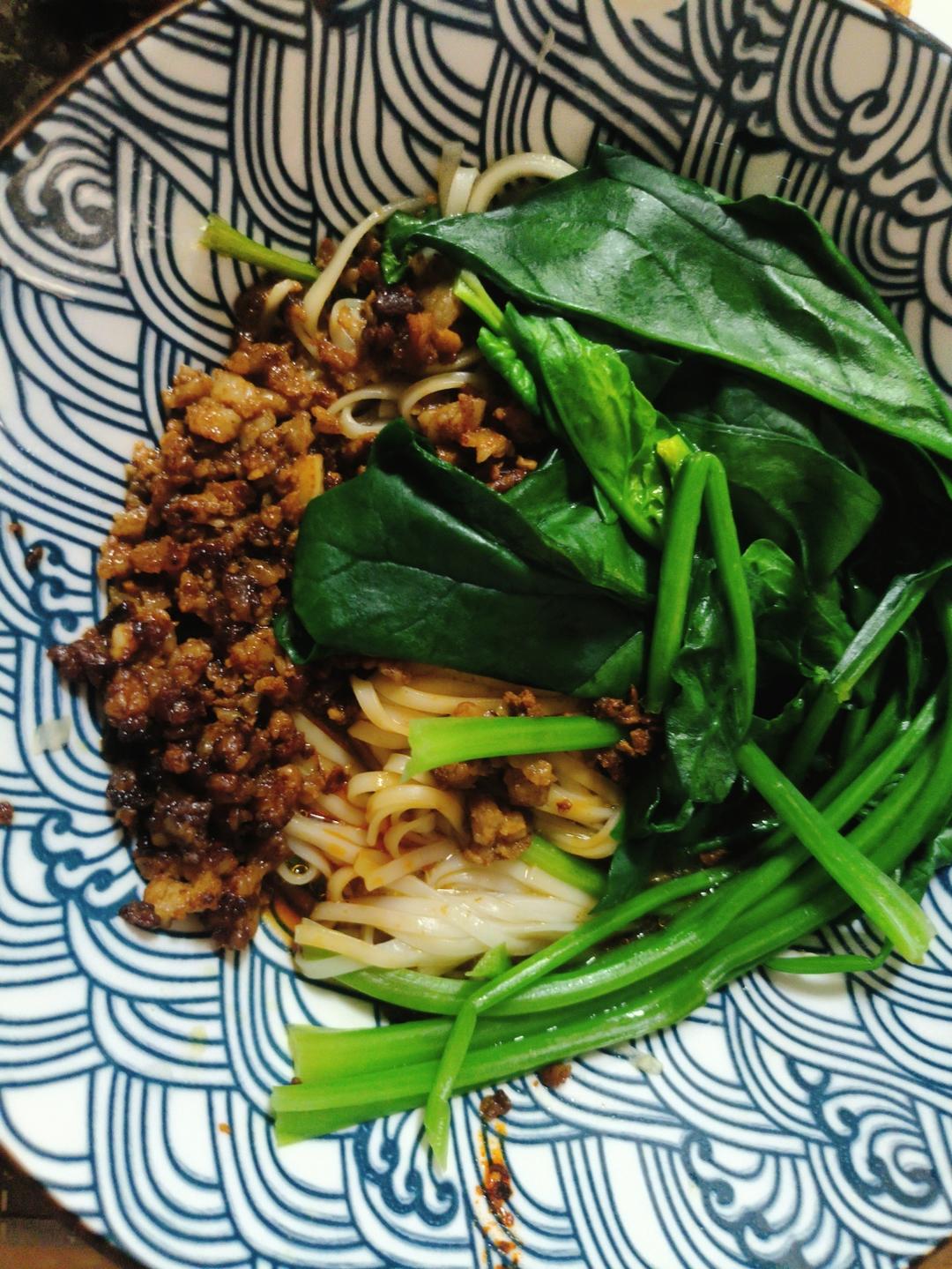 自制家常版重庆小面，香辣过瘾10分钟搞定