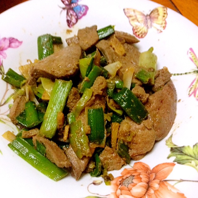 冬约夏至做的大蒜炒猪肝