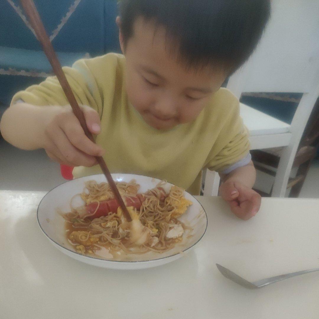 荷包蛋焖面