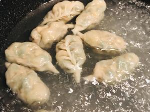 美味饺子🥟的奥义— 猪肉鲜虾香菇瑶柱韭菜饺子的做法 步骤4