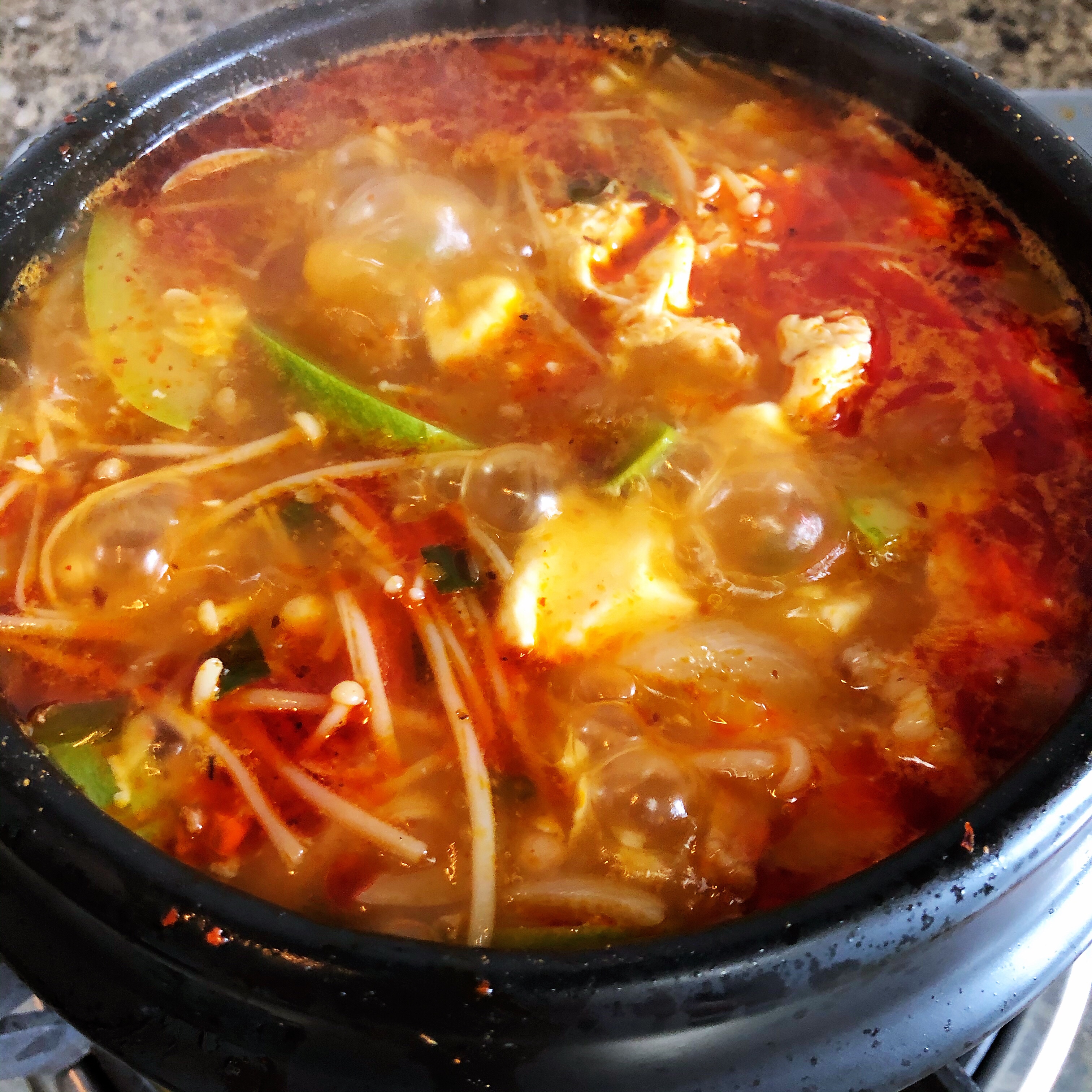 热辣辣韩式豆腐汤（海鲜蛤蜊版）的做法