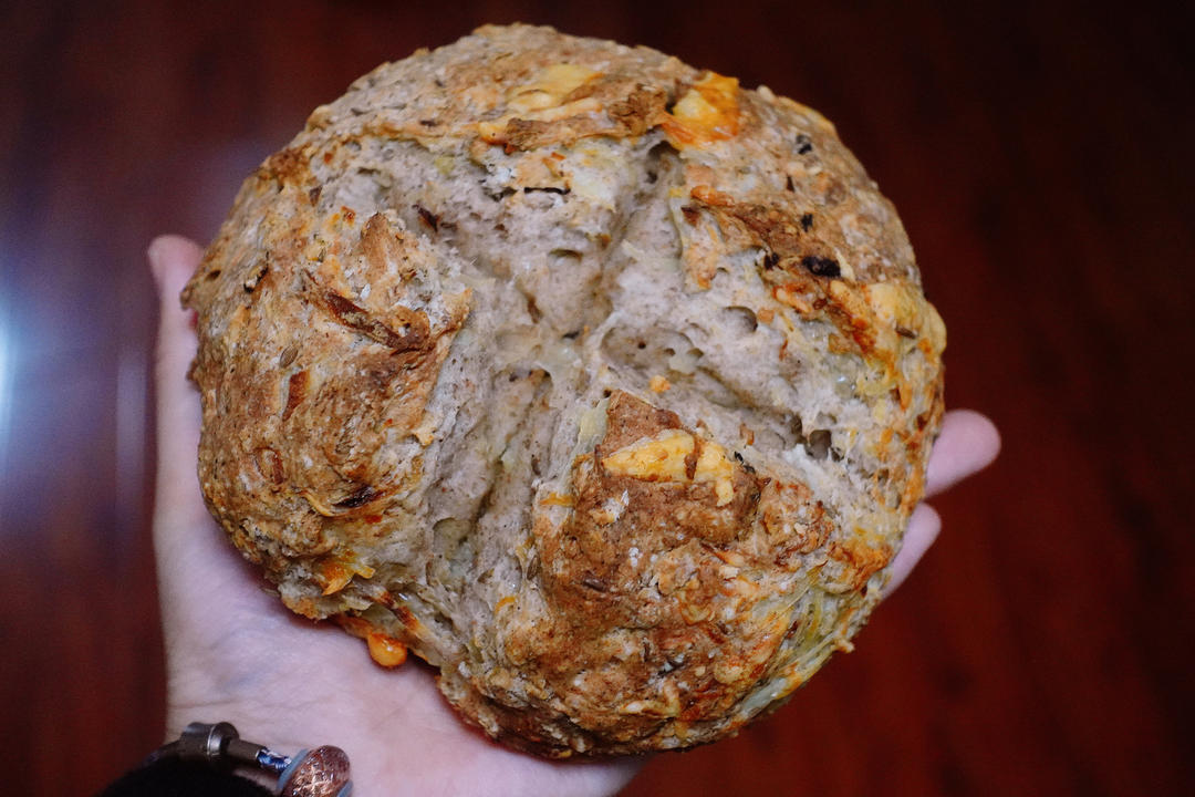 全麦咸切达洋葱土豆面包——快手司康【健康主食】