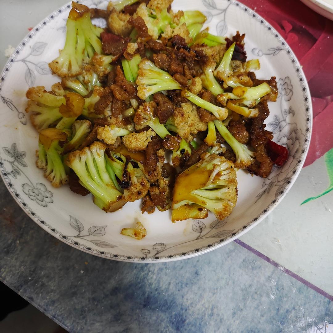 干煸菜花（花菜炒肉）